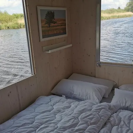 Hausboot-urlaub24 *