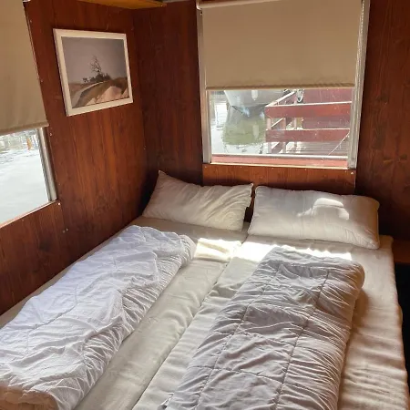 Hausboot-urlaub24