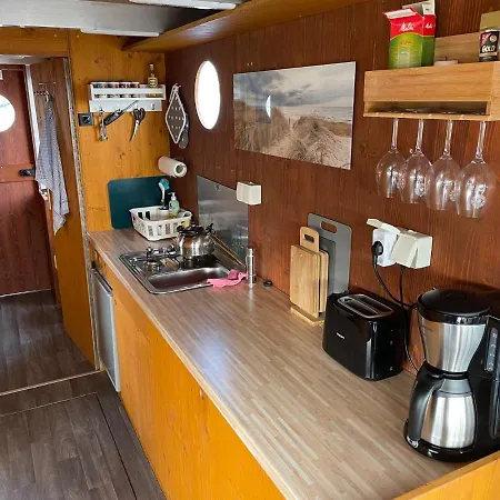 Hausboot-urlaub24 Hotel na wodzie *