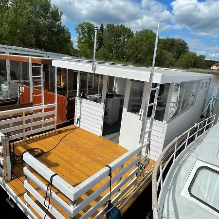 Hausboot-urlaub24 * Loitz